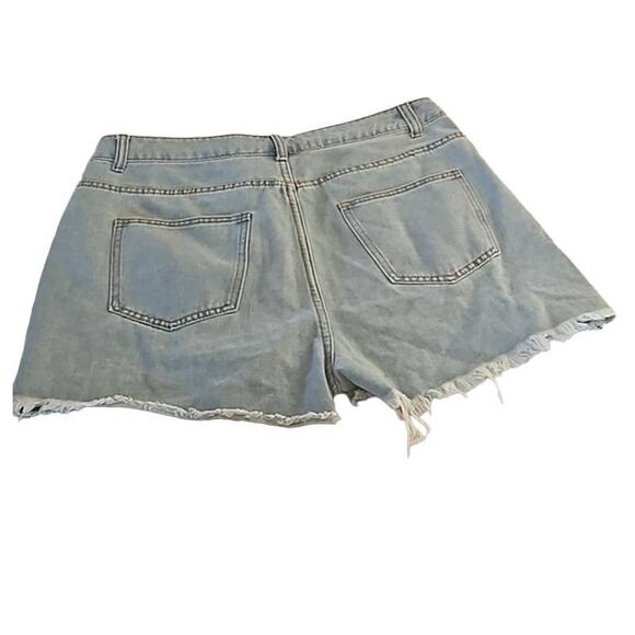 Shein Plus Size 0XL Distressed High Rise Denim Shorts Light Wash Frayed Hem - Picture 5 of 5
